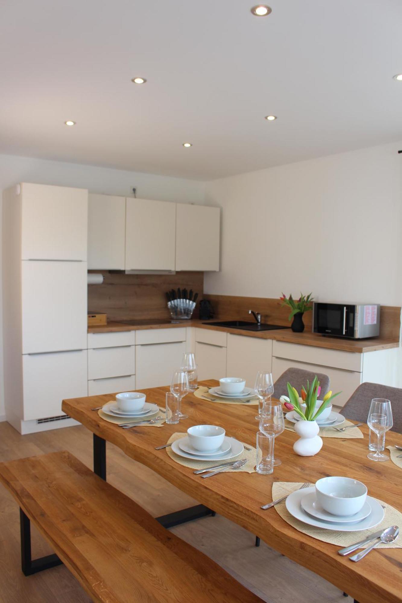Apartment Mit Voll Ausgestatetter Kueche, Badewanne, Balkon, Parkplatz Vor Dem Haus, Ruhig Gelegen, Ada4 Kulmbach Exterior foto