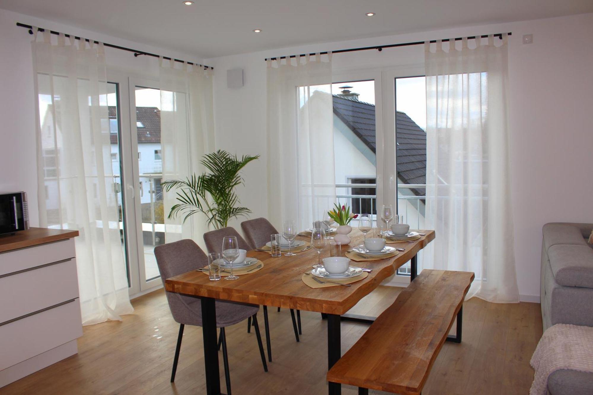 Apartment Mit Voll Ausgestatetter Kueche, Badewanne, Balkon, Parkplatz Vor Dem Haus, Ruhig Gelegen, Ada4 Kulmbach Exterior foto