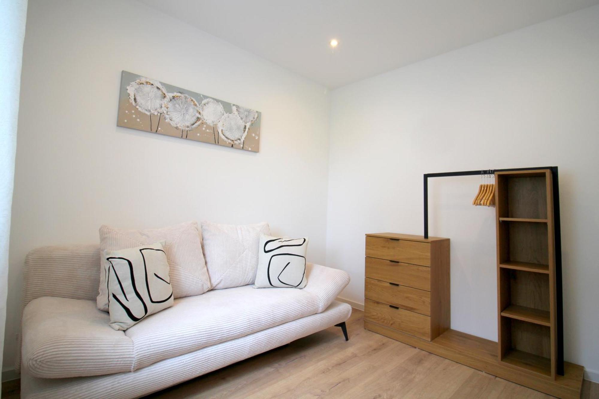 Apartment Mit Voll Ausgestatetter Kueche, Badewanne, Balkon, Parkplatz Vor Dem Haus, Ruhig Gelegen, Ada4 Kulmbach Exterior foto